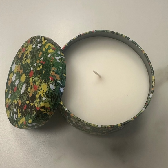 URBAN OUTFITTERS - Mini Nirvana Candle - 6 oz - Citrus, nectar, patchou - Picture 2 of 6